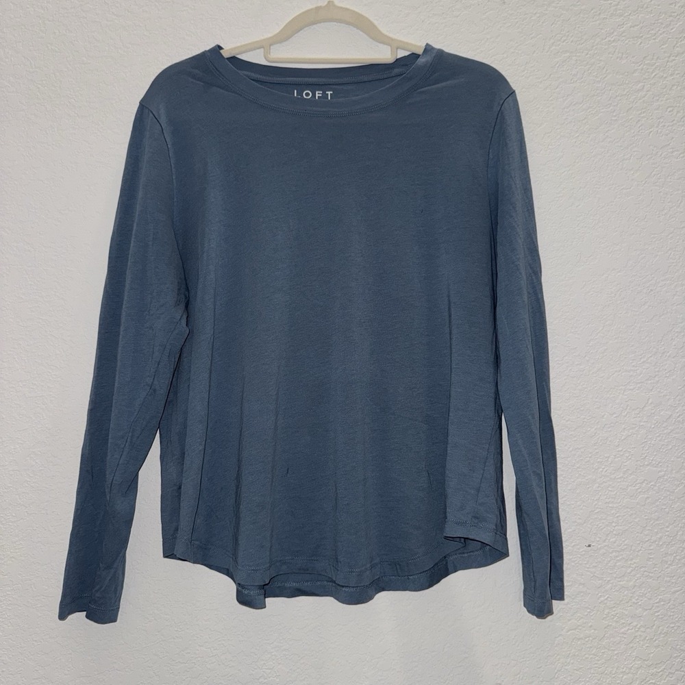Loft Top Women XL Bluish Gray Long Sleeve Shirt Athleisure Workout Casual (hole)
